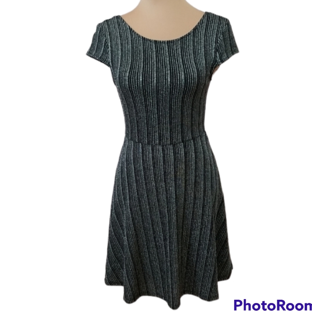 NWT Black and silver knit textured dress, size XS